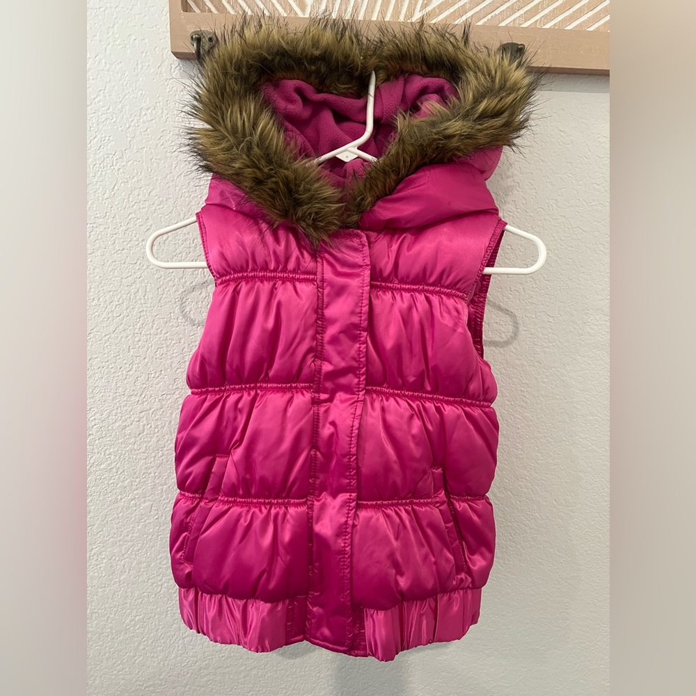 Kids Old Navy puffer vest